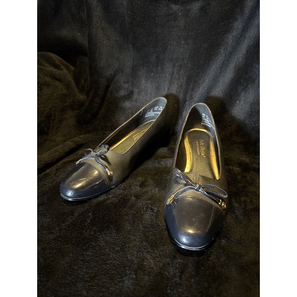 Soft Style By Hush Puppies Black With Bow Low Heels Size 8M